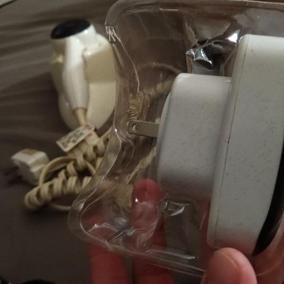 Wireless N Wi-Fi repeater new - Picture 4 of 4